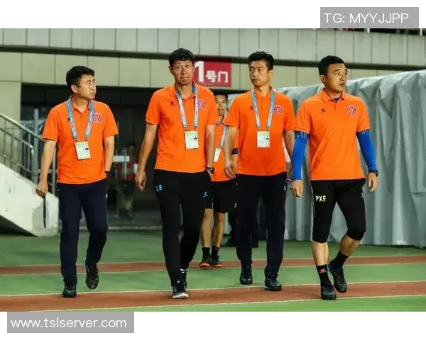 尼奥尔主场迎战兰斯争夺三分双方全力以赴力争胜利